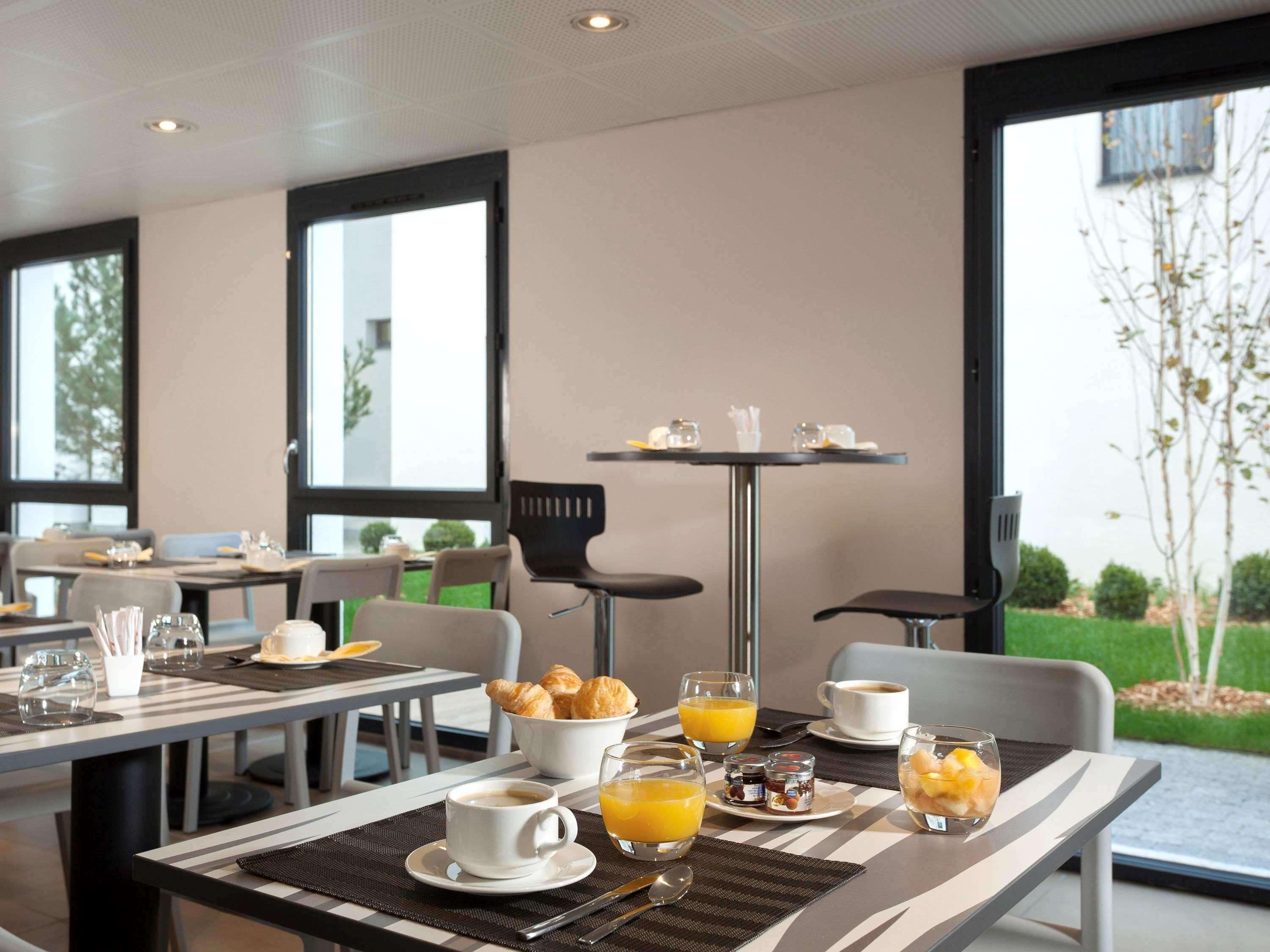 Aparthotel Adagio Lyon Patio Confluence Экстерьер фото