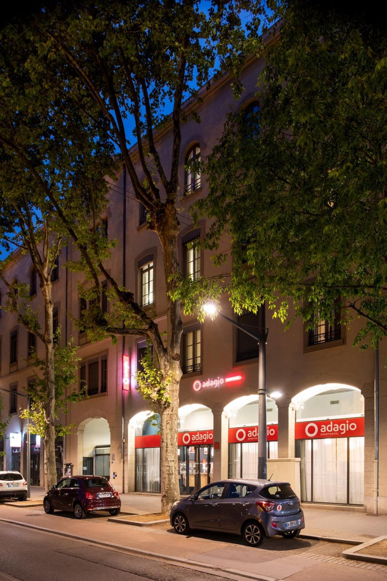 Aparthotel Adagio Lyon Patio Confluence Экстерьер фото